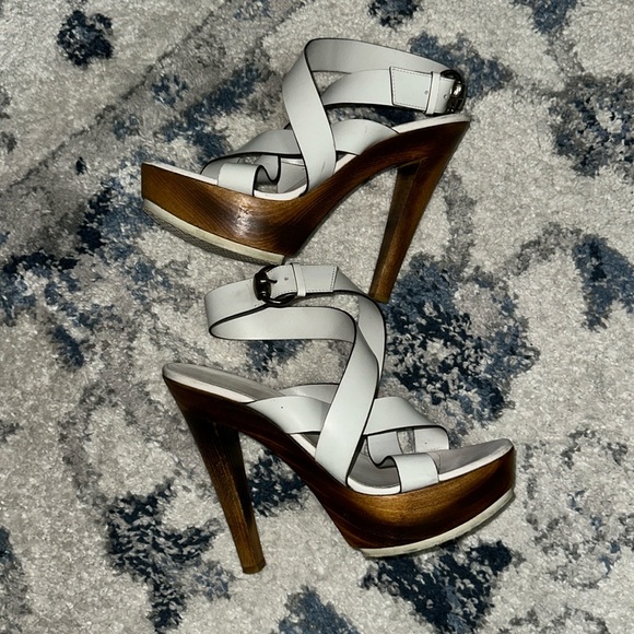 GUCCI WHITE LIBECCIO PLATFORM HEEL - Picture 1 of 8